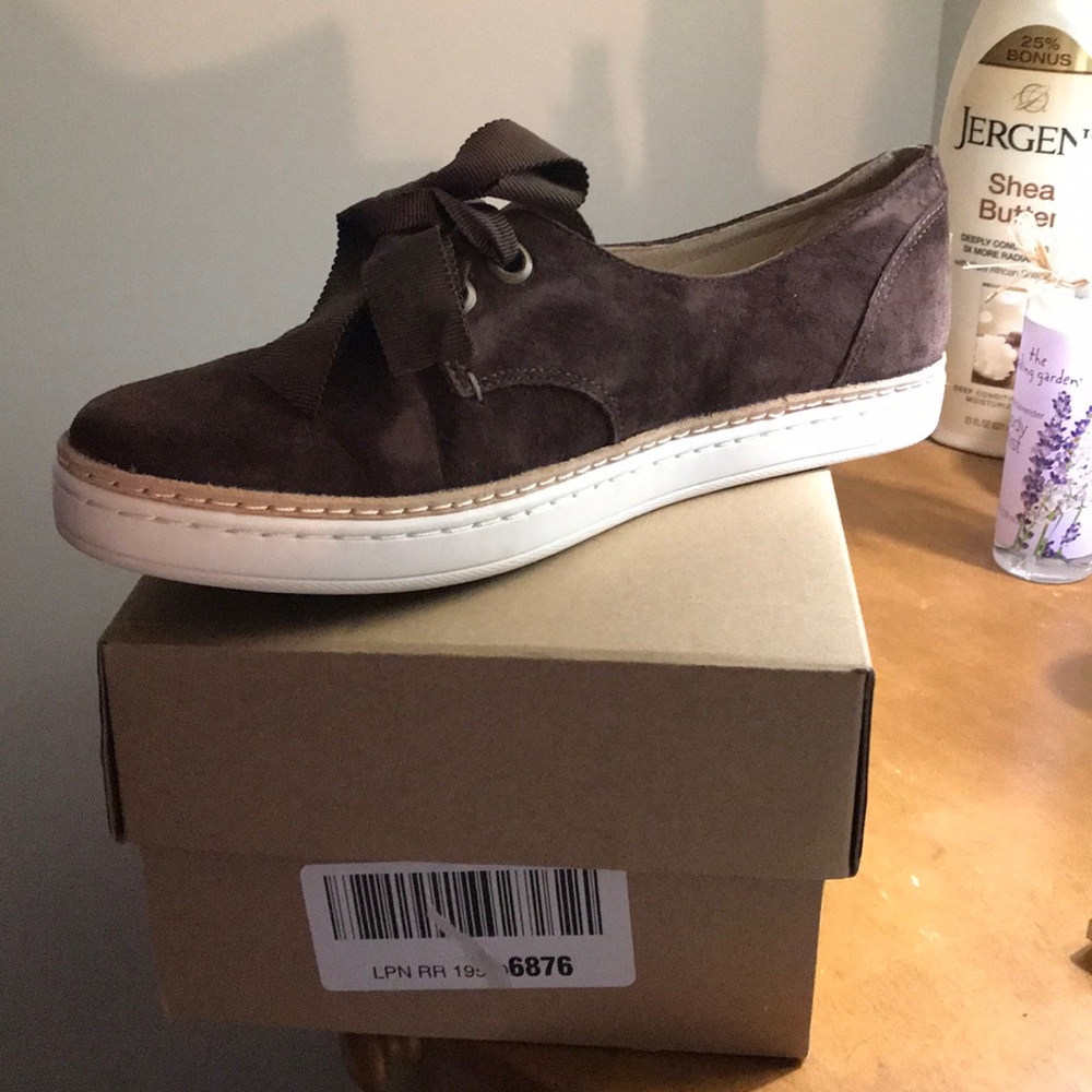 Ugg sneakers